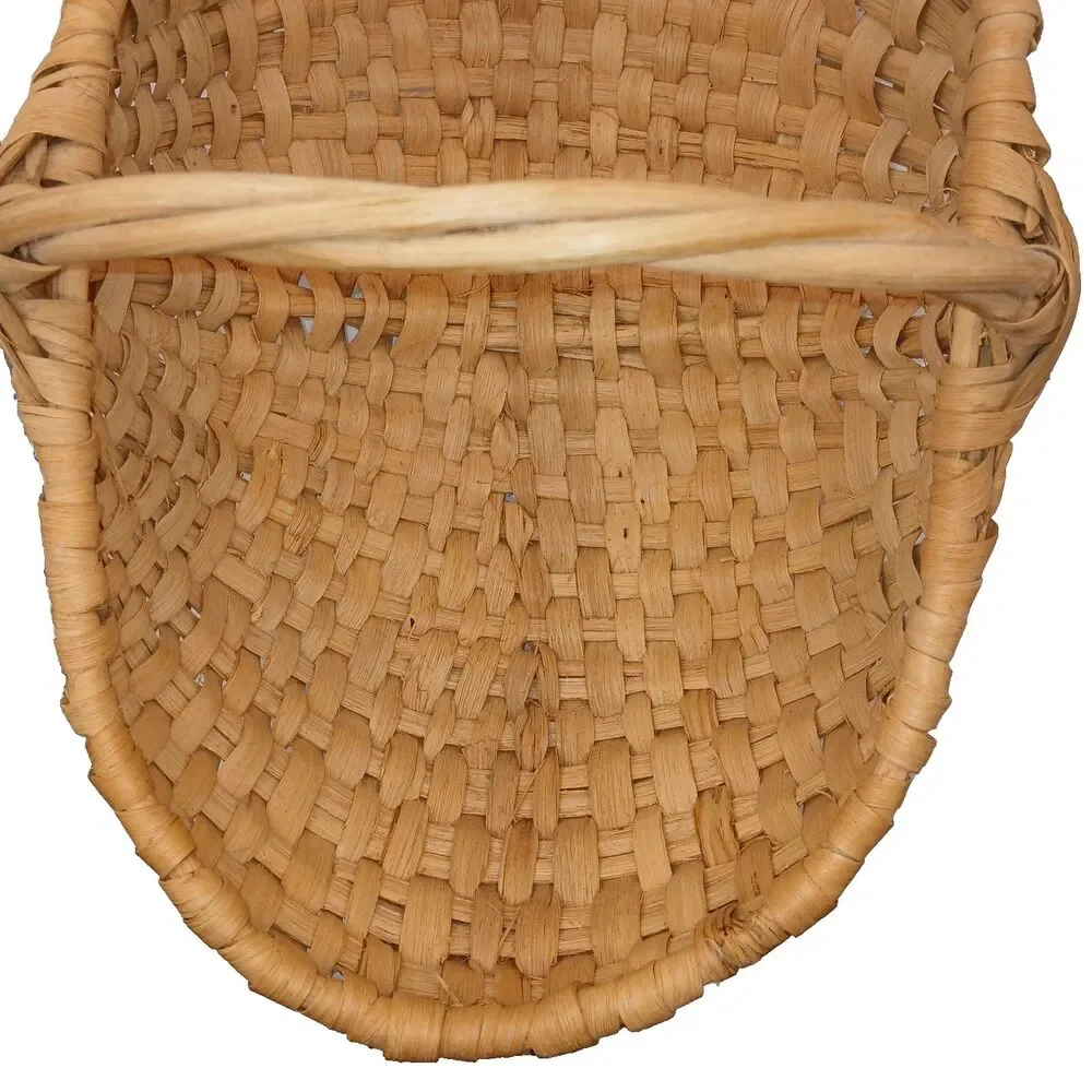 Southern Style Buttocks Basket Woven Twisted Handle Egg Gathering Beige 14x8.5x8